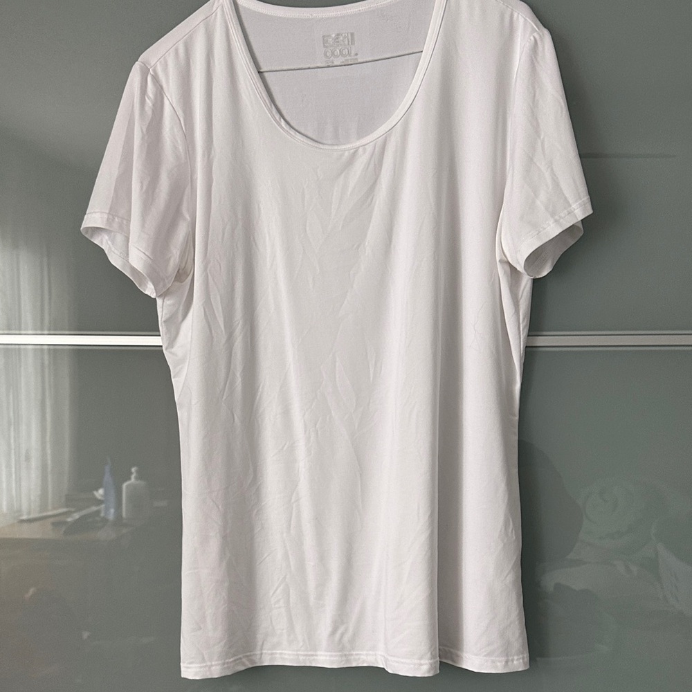 Women's Classic White Short Sleeve Tee